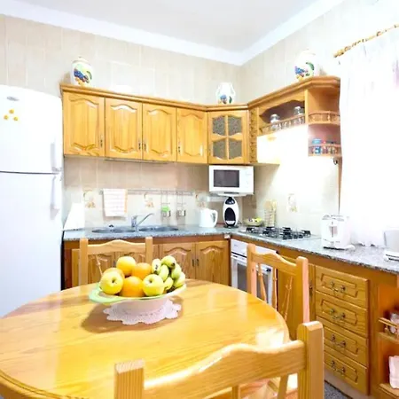 4 Bedrooms House With Sea View Furnished Terrace And Wifi At 7 Km Away From The Ferienhaus