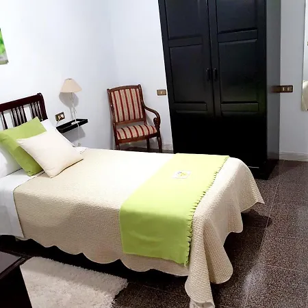 Ferienhaus 4 Bedrooms House With Sea View Furnished Terrace And Wifi At 7 Km Away From The *