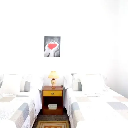 Hébergement de vacances 4 Bedrooms House With Sea View Furnished Terrace And Wifi At 7 Km Away From The *