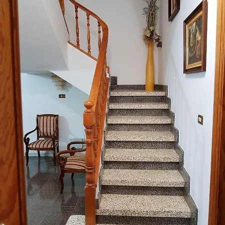 4 Bedrooms House With Sea View Furnished Terrace And Wifi At 7 Km Away From The Hébergement de vacances